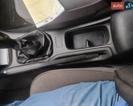 Серый Тойота Авенсис, объемом двигателя 1.8 л и пробегом 427 тыс. км за 4250 $, фото 7 на Automoto.ua