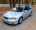Серый Тойота Авенсис, объемом двигателя 2 л и пробегом 364 тыс. км за 2000 $, фото 1 на Automoto.ua