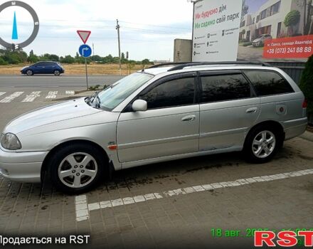 Серый Тойота Авенсис, объемом двигателя 2 л и пробегом 303 тыс. км за 2500 $, фото 2 на Automoto.ua