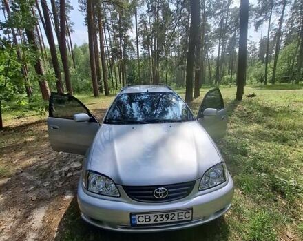 Серый Тойота Авенсис, объемом двигателя 2 л и пробегом 450 тыс. км за 4000 $, фото 3 на Automoto.ua