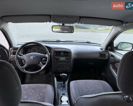 Серый Тойота Авенсис, объемом двигателя 1.8 л и пробегом 233 тыс. км за 4800 $, фото 5 на Automoto.ua