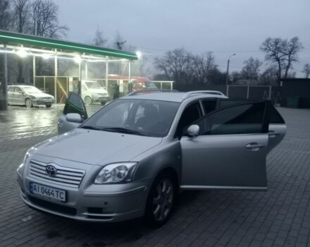 Сірий Тойота Авенсіс, об'ємом двигуна 2.4 л та пробігом 216 тис. км за 5859 $, фото 1 на Automoto.ua