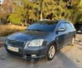 Серый Тойота Авенсис, объемом двигателя 2 л и пробегом 333 тыс. км за 5100 $, фото 1 на Automoto.ua