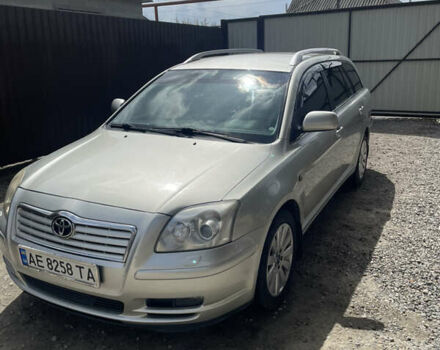 Серый Тойота Авенсис, объемом двигателя 1.8 л и пробегом 211 тыс. км за 6400 $, фото 1 на Automoto.ua