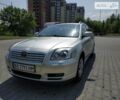 Сірий Тойота Авенсіс, об'ємом двигуна 1.8 л та пробігом 241 тис. км за 6500 $, фото 1 на Automoto.ua