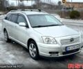 Сірий Тойота Авенсіс, об'ємом двигуна 1.8 л та пробігом 335 тис. км за 4250 $, фото 1 на Automoto.ua
