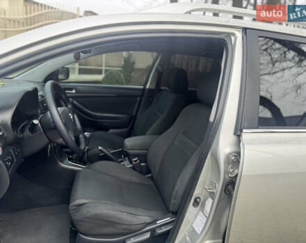 Серый Тойота Авенсис, объемом двигателя 2 л и пробегом 400 тыс. км за 4850 $, фото 17 на Automoto.ua