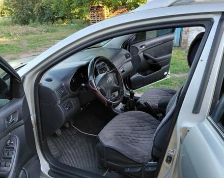 Серый Тойота Авенсис, объемом двигателя 1.8 л и пробегом 300 тыс. км за 6200 $, фото 5 на Automoto.ua