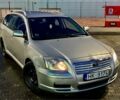 Серый Тойота Авенсис, объемом двигателя 2 л и пробегом 340 тыс. км за 2599 $, фото 1 на Automoto.ua