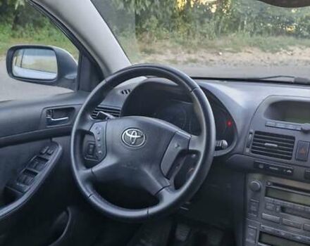 Сірий Тойота Авенсіс, об'ємом двигуна 2 л та пробігом 315 тис. км за 5850 $, фото 29 на Automoto.ua