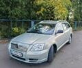 Сірий Тойота Авенсіс, об'ємом двигуна 2 л та пробігом 318 тис. км за 3900 $, фото 1 на Automoto.ua