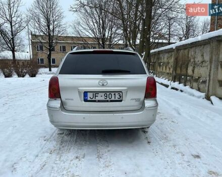 Серый Тойота Авенсис, объемом двигателя 2 л и пробегом 315 тыс. км за 2800 $, фото 3 на Automoto.ua