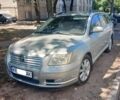 Серый Тойота Авенсис, объемом двигателя 1.8 л и пробегом 300 тыс. км за 6000 $, фото 1 на Automoto.ua