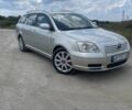 Серый Тойота Авенсис, объемом двигателя 2 л и пробегом 254 тыс. км за 5400 $, фото 1 на Automoto.ua