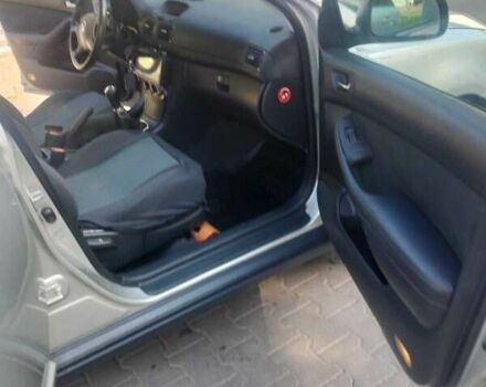 Серый Тойота Авенсис, объемом двигателя 2 л и пробегом 200 тыс. км за 5200 $, фото 12 на Automoto.ua