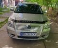 Сірий Тойота Авенсіс, об'ємом двигуна 1.8 л та пробігом 320 тис. км за 5000 $, фото 1 на Automoto.ua