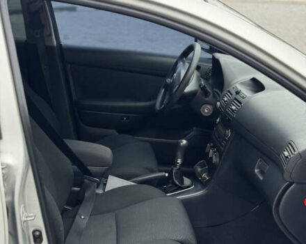 Сірий Тойота Авенсіс, об'ємом двигуна 2 л та пробігом 373 тис. км за 4450 $, фото 7 на Automoto.ua