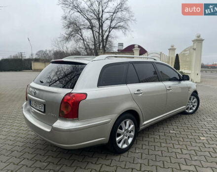 Серый Тойота Авенсис, объемом двигателя 2 л и пробегом 400 тыс. км за 4850 $, фото 1 на Automoto.ua