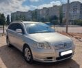 Серый Тойота Авенсис, объемом двигателя 1.8 л и пробегом 300 тыс. км за 5000 $, фото 1 на Automoto.ua