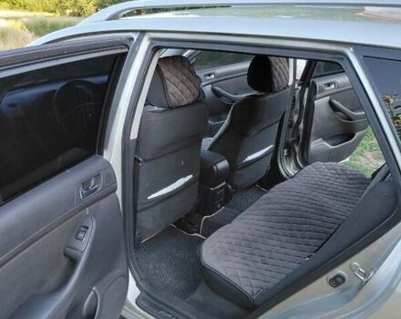 Серый Тойота Авенсис, объемом двигателя 1.8 л и пробегом 300 тыс. км за 6200 $, фото 4 на Automoto.ua