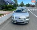 Серый Тойота Авенсис, объемом двигателя 2 л и пробегом 570 тыс. км за 3900 $, фото 1 на Automoto.ua
