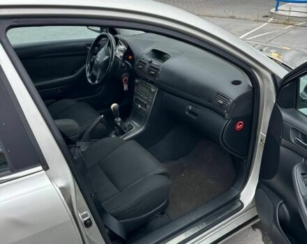 Серый Тойота Авенсис, объемом двигателя 2 л и пробегом 358 тыс. км за 2650 $, фото 3 на Automoto.ua