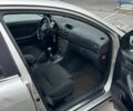 Серый Тойота Авенсис, объемом двигателя 2 л и пробегом 358 тыс. км за 2650 $, фото 3 на Automoto.ua