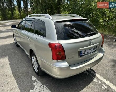 Серый Тойота Авенсис, объемом двигателя 1.8 л и пробегом 257 тыс. км за 5400 $, фото 1 на Automoto.ua