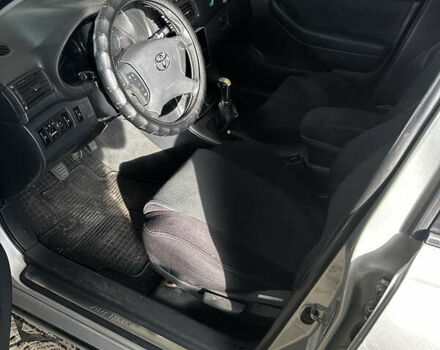 Сірий Тойота Авенсіс, об'ємом двигуна 2 л та пробігом 360 тис. км за 4599 $, фото 4 на Automoto.ua