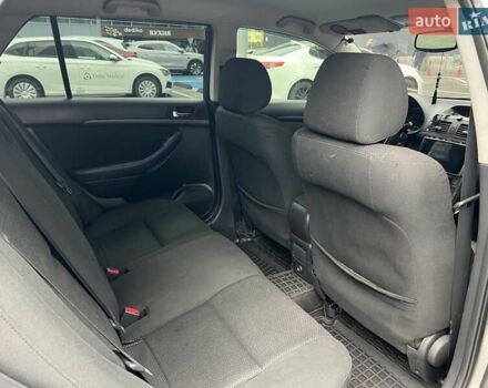 Сірий Тойота Авенсіс, об'ємом двигуна 1.8 л та пробігом 270 тис. км за 5400 $, фото 6 на Automoto.ua