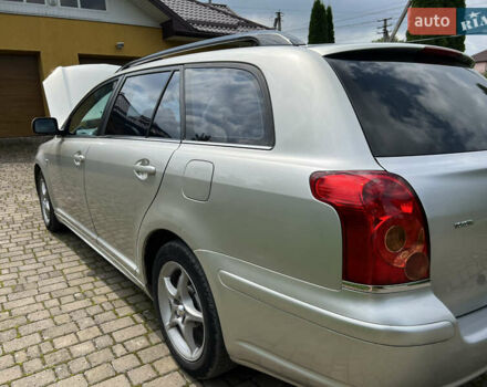 Серый Тойота Авенсис, объемом двигателя 1.79 л и пробегом 239 тыс. км за 4900 $, фото 1 на Automoto.ua