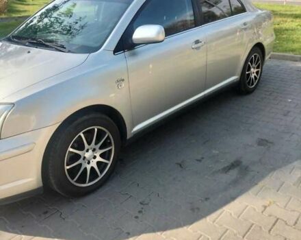 Серый Тойота Авенсис, объемом двигателя 2 л и пробегом 200 тыс. км за 5200 $, фото 1 на Automoto.ua