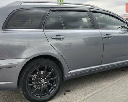 Серый Тойота Авенсис, объемом двигателя 2 л и пробегом 373 тыс. км за 6999 $, фото 1 на Automoto.ua