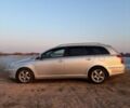 Серый Тойота Авенсис, объемом двигателя 2 л и пробегом 287 тыс. км за 5000 $, фото 1 на Automoto.ua