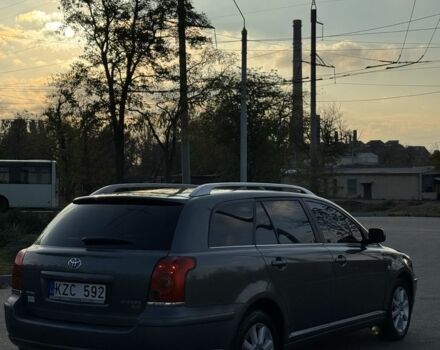 Серый Тойота Авенсис, объемом двигателя 2 л и пробегом 190 тыс. км за 3180 $, фото 4 на Automoto.ua