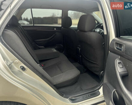 Серый Тойота Авенсис, объемом двигателя 2 л и пробегом 400 тыс. км за 4850 $, фото 13 на Automoto.ua