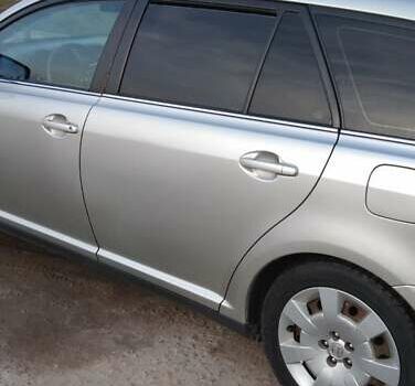 Серый Тойота Авенсис, объемом двигателя 1.6 л и пробегом 373 тыс. км за 5600 $, фото 5 на Automoto.ua