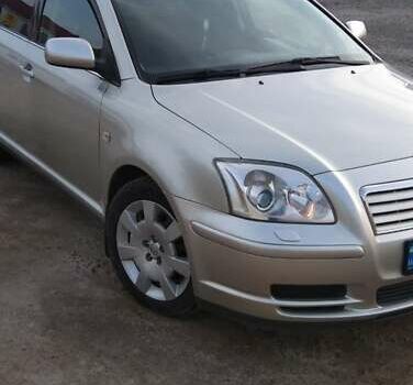 Серый Тойота Авенсис, объемом двигателя 1.6 л и пробегом 373 тыс. км за 5600 $, фото 2 на Automoto.ua