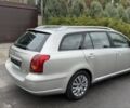 Сірий Тойота Авенсіс, об'ємом двигуна 2 л та пробігом 300 тис. км за 3290 $, фото 4 на Automoto.ua