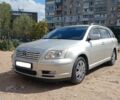Серый Тойота Авенсис, объемом двигателя 1.8 л и пробегом 300 тыс. км за 5000 $, фото 2 на Automoto.ua