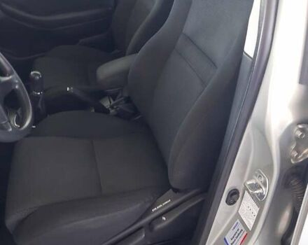Серый Тойота Авенсис, объемом двигателя 1.79 л и пробегом 300 тыс. км за 5900 $, фото 2 на Automoto.ua