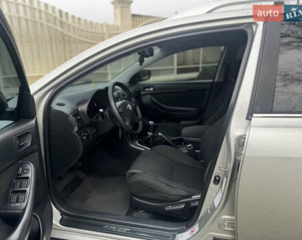 Серый Тойота Авенсис, объемом двигателя 2 л и пробегом 400 тыс. км за 4850 $, фото 16 на Automoto.ua
