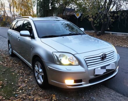 Серый Тойота Авенсис, объемом двигателя 2 л и пробегом 430 тыс. км за 2500 $, фото 1 на Automoto.ua