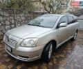 Серый Тойота Авенсис, объемом двигателя 2 л и пробегом 312 тыс. км за 4400 $, фото 1 на Automoto.ua
