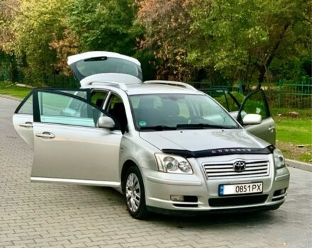 Серый Тойота Авенсис, объемом двигателя 2 л и пробегом 224 тыс. км за 4900 $, фото 12 на Automoto.ua
