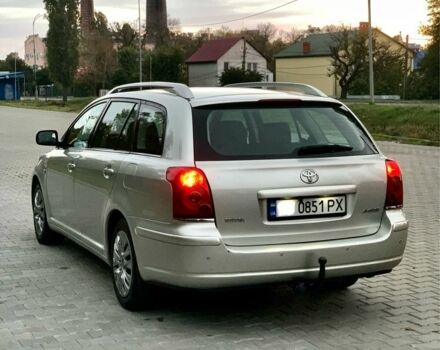 Серый Тойота Авенсис, объемом двигателя 2 л и пробегом 224 тыс. км за 4900 $, фото 5 на Automoto.ua