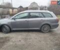 Серый Тойота Авенсис, объемом двигателя 2 л и пробегом 395 тыс. км за 5250 $, фото 1 на Automoto.ua