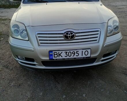Серый Тойота Авенсис, объемом двигателя 2 л и пробегом 428 тыс. км за 4151 $, фото 3 на Automoto.ua