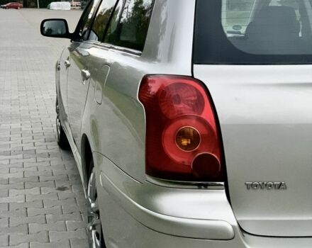 Серый Тойота Авенсис, объемом двигателя 2 л и пробегом 224 тыс. км за 4900 $, фото 9 на Automoto.ua