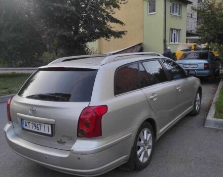 Серый Тойота Авенсис, объемом двигателя 2 л и пробегом 311 тыс. км за 5500 $, фото 2 на Automoto.ua